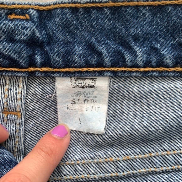 Levi’s 505 Long Dark Wash Denim Shorts - Picture 4 of 4